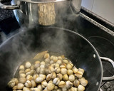 Foto del paso 3 de la receta: Berberechos al vapor