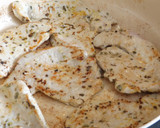 Foto del paso 1 de la receta: Filetes de pavo con salsa de coñac apta para dietas