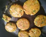A picture of step 2 of Oats Poha Tikki.