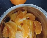 A picture of step 1 of Muskmelon Orange jam.