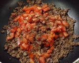 A picture of step 2 of Tomato Beef with Mushrooms ♥ Ground Beef 3.