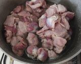 Foto del paso 1 de la receta: Arroz con mollejas de pollo