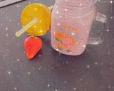 A picture of step 1 of Easy smoothie.