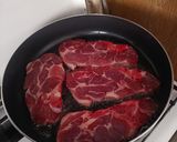 Foto del paso 1 de la receta: Chuletas de Cerdo en Salsa Roquefort
