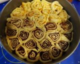 Kakaós és lekváros csiga tortaformában recept fázis 4 fotója