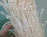 Foto langkah ke 1 dari resep Jamur enoki krispi.