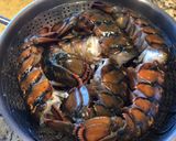 A picture of step 1 of Beer-Steamed Lobster with Mayonnaise Sauce.
