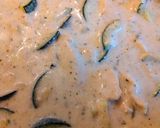 Cukkinis, tejszínes, rozmaringos csirkemell recept fázis 5 fotója