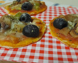 Foto del paso 5 de la receta: Mini pizzas de verdura y anchoas