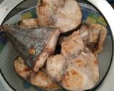 Foto langkah ke 2 dari resep Pampis Tuna/Tuna Suwir Pedas.