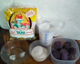 Foto langkah ke 1 dari resep Ongol-Ongol Ubi Ungu.
