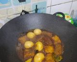 Foto langkah ke 4 dari resep Semur Tahu Telur khas Betawi.