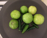 Foto del paso 2 de la receta: Carne de puerco en salsa verde (adobo)