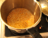 Foto del paso 3 de la receta: Sopa de arvejas rápida (olla a presión)