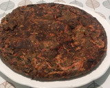 Foto del paso 5 de la receta: Tortilla de Hojas y Pencas de Remolacha, y Tallarines sobrantes