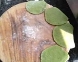 A picture of step 3 of Palak Puri.