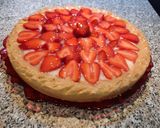 Foto del passaggio 9 della ricetta Crostata di fragole con crema pasticcera senza burro e senza panna con gelatina naturale