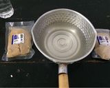 Foto langkah ke 2 dari resep Shiratake miso soup.