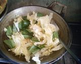 Foto langkah ke 4 dari resep Tumis duo sawi plus oncom.