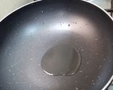 A picture of step 1 of Three Color Hot Salad.