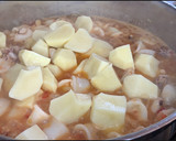 Foto del paso 3 de la receta: Guiso de patatas con chipirones