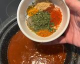 Une image de l'étape 4 de Tajine à la viande hachée aux œuf.