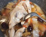 Foto langkah ke 5 dari resep Simple Chinese chicken soup without water.