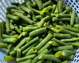 Foto langkah ke 1 dari resep Tumis Kacang Panjang Jamur Kancing.