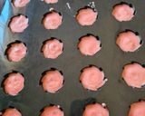 Une image de l'étape 2 de Panna cottas betterave rouge biscuit parmesan.