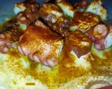 Foto del paso 6 de la receta Pulpo a feira sobre parmentier de patata y lechuga de alga