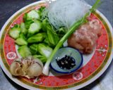 รูปขั้นตอนการทำที่ 3 ของ แกงจืดบวบไก่สับ