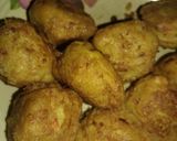 A picture of step 2 of Potatos balls.