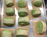 Foto langkah ke 7 dari resep Pandan Swirl Mantou.
