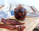 Foto del paso 6 de la receta: Pimientos y tomates secos en aceite de oliva