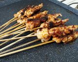 Foto langkah ke 5 dari resep Sate Ayam Bumbu Ayam Panggang.