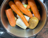 Foto del paso 1 de la receta: Sopa en olla exprés