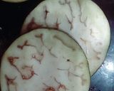 A picture of step 3 of Tawa fry bengan.