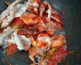Foto langkah ke 4 dari resep Balado Ikan Asin.