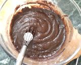 A picture of step 3 of Kitkat choco waffer cake.
