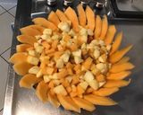Une image de l'étape 12 de Salade de melon et banane aux fruits du jardin.