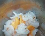 A picture of step 2 of Litchi & Mango Smoothie.