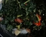 Foto langkah ke 2 dari resep Tumis Daun Pepaya Teri.