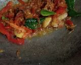 Foto langkah ke 3 dari resep 48. Telor Ceplok Kuah Santan.