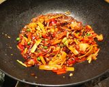 Jeyuk Bokkeum (Fűszeres sertésfalatok) recept fázis 4 fotója
