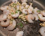 Foto del paso 4 de la receta Ensalada tibia de gambas y pollo