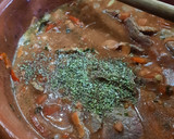 Foto del paso 7 de la receta: Bifes en cacerola de barro