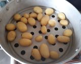 Une image de l'étape 4 de Champignons bruns farcis au céleri et à la sauce Masala.