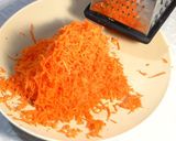 Фото кроку 2 до Запеканка из моркови с яблоками и черносливом.