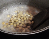 Foto del paso 1 de la receta: Garrapiñada casera de garbanzos