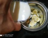 A picture of step 3 of Banana Nutella Milkshake.